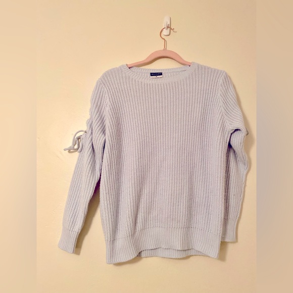 Beloved Woman powder blue lace-up sleeve sweater • medium - Picture 2 of 5